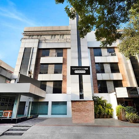 Super Townhouse Oak Kodambakkam Formerly Cine City Madrás Exterior foto