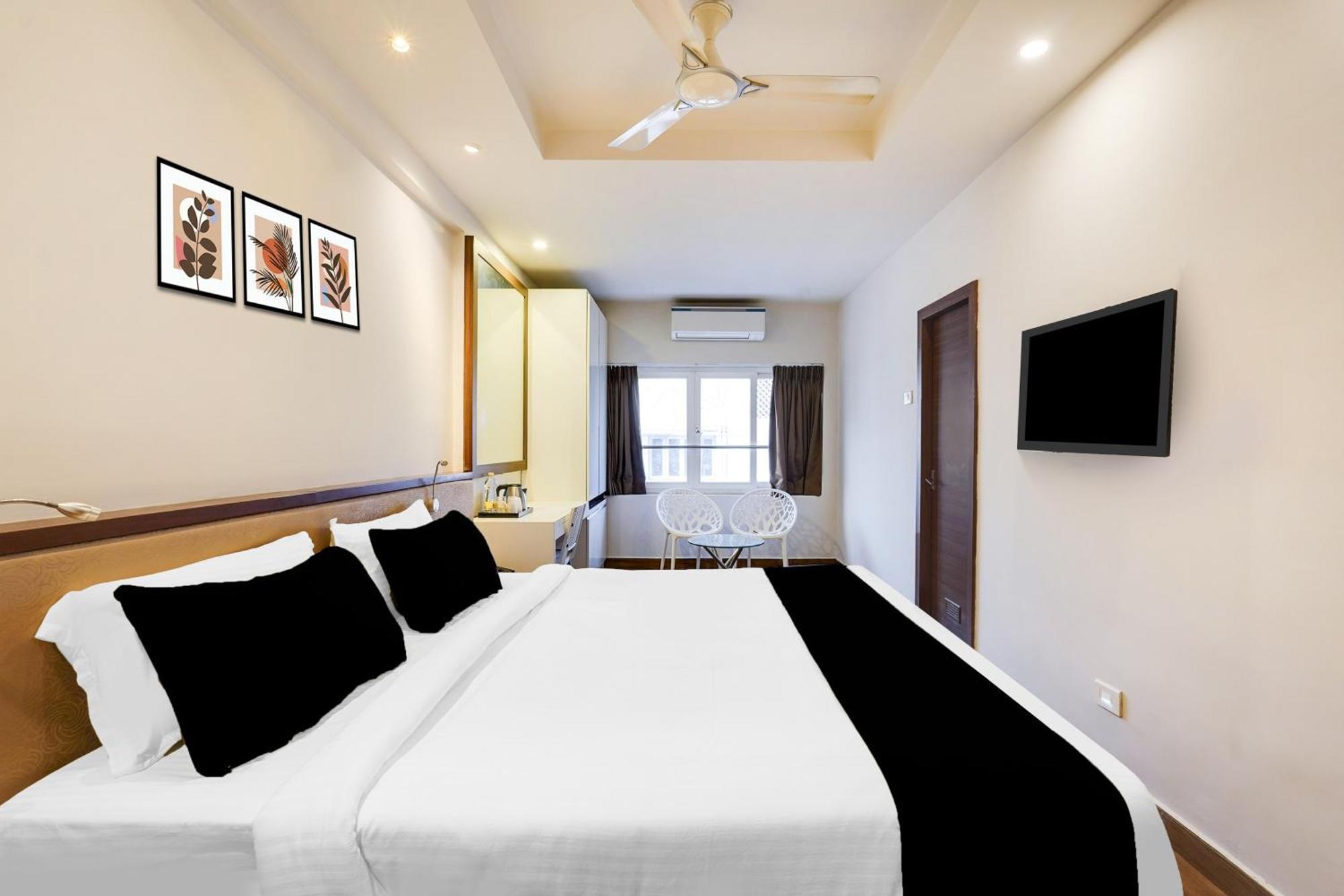 Super Townhouse Oak Kodambakkam Formerly Cine City Madrás Exterior foto